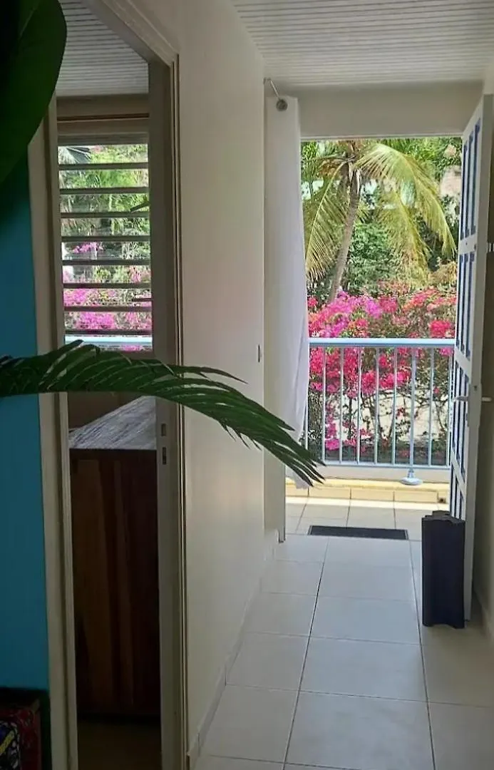 L'Appartement De La Plage Le Diamant 0*,